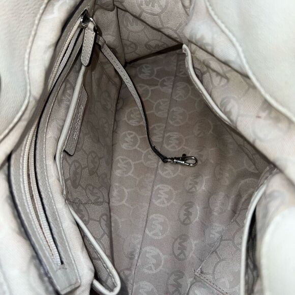 Michael Kors Hamilton Bag In Clay with Silver Hardware Lock and Key - Picture 13 of 16
